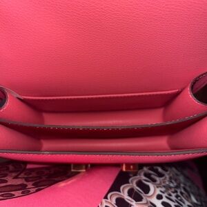 Elegant Pink Leather Handbag